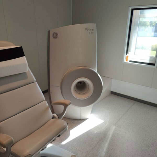 GE Optima MR430S 1.5T - 2011