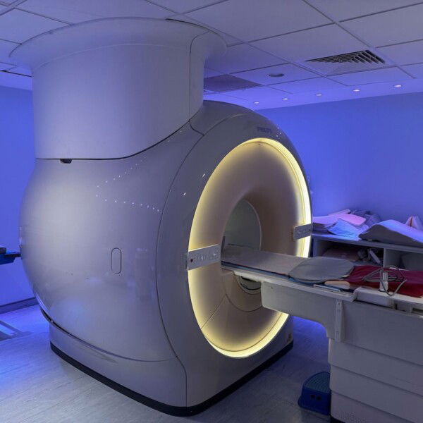 Philips Ingenia 1.5T - 2012