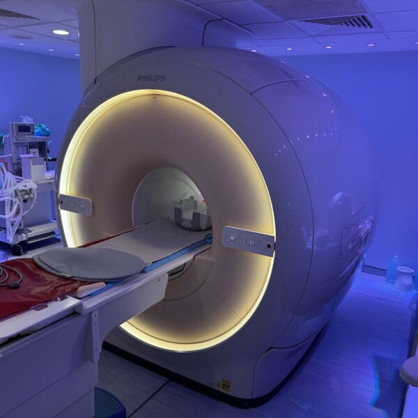 Philips Ingenia 1.5T - 2012