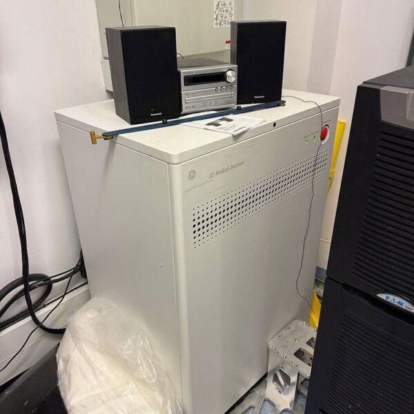GE Discovery 690 - 2012