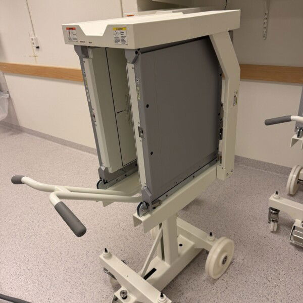 GE Discovery NM/CT 670 - 2012