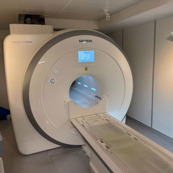 Siemens Amira 1.5T - 2015