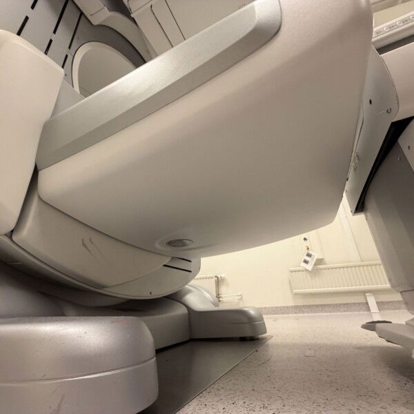 GE Discovery NM/CT 670 - 2012